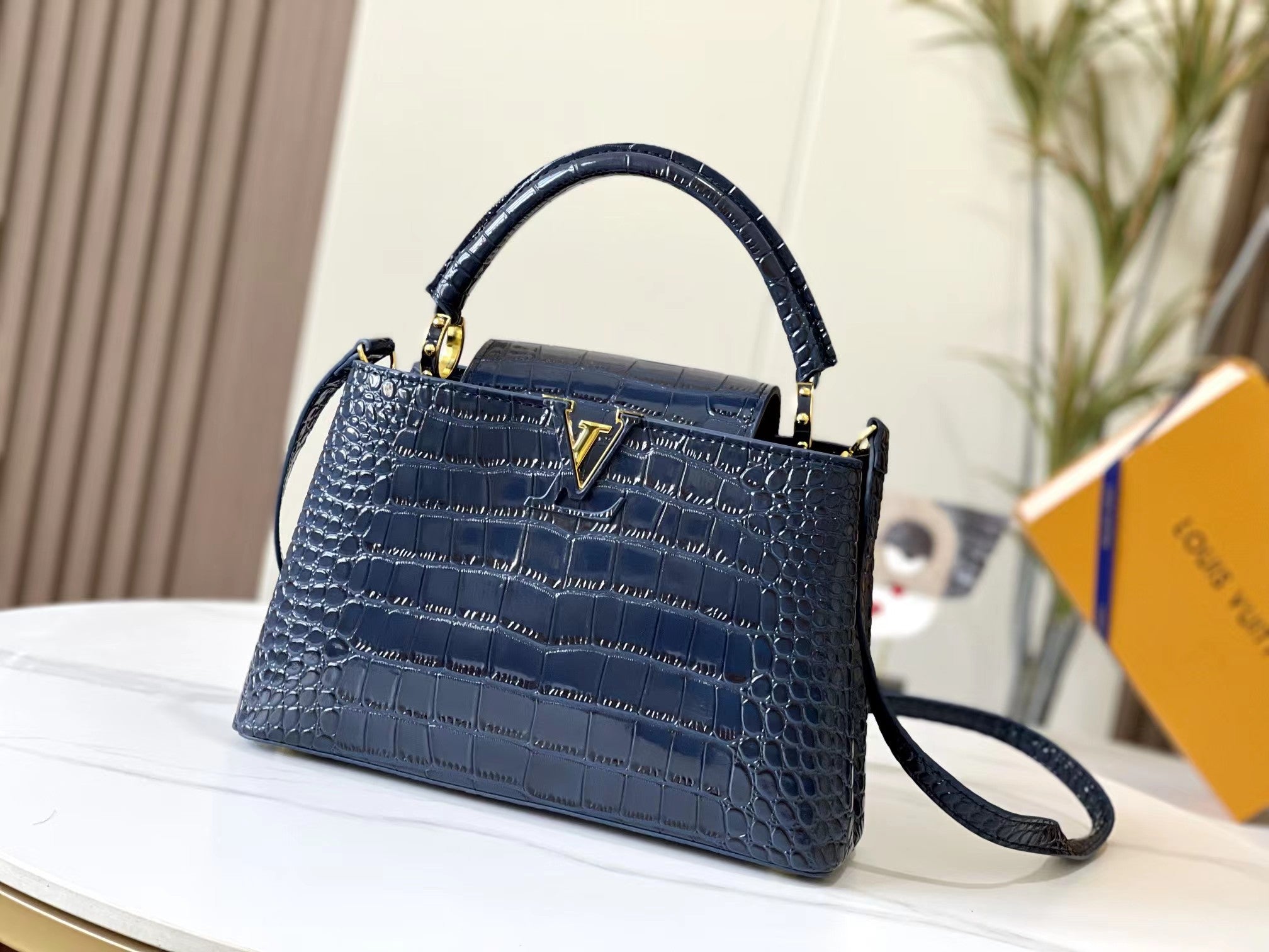 2022 Crocodile Pattern Handbag-2
