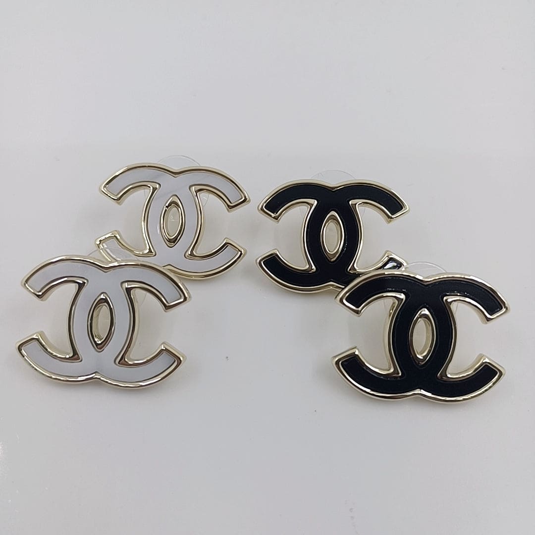 18K CC Black Earrings