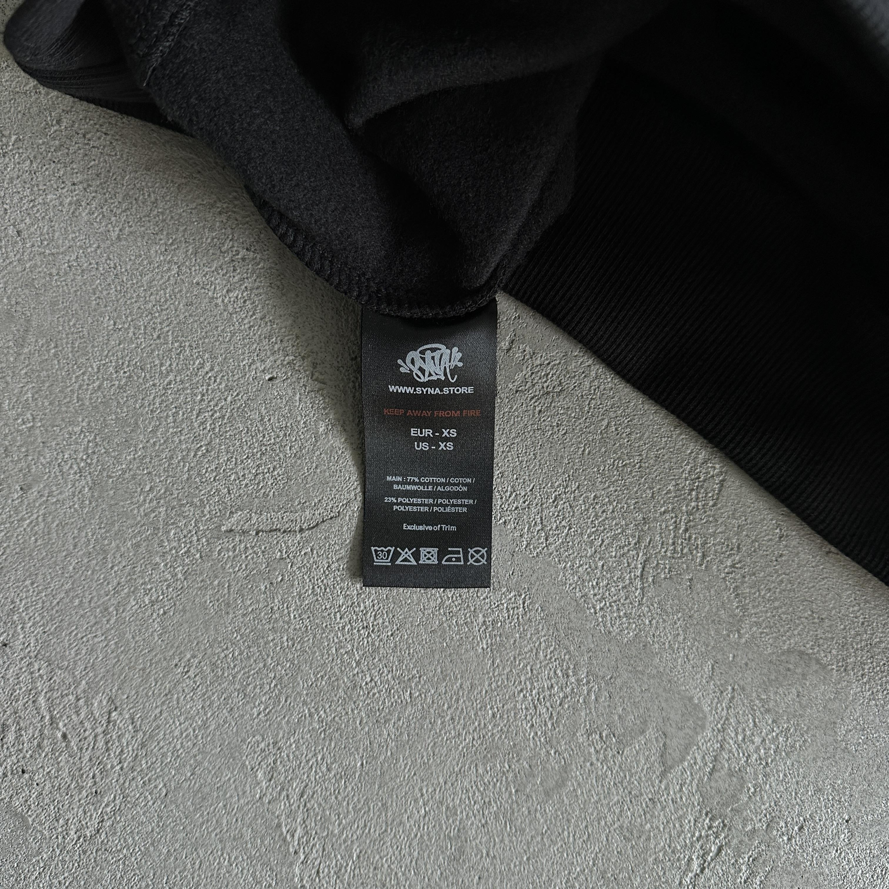 Synaworld Round Neck Suit Black
