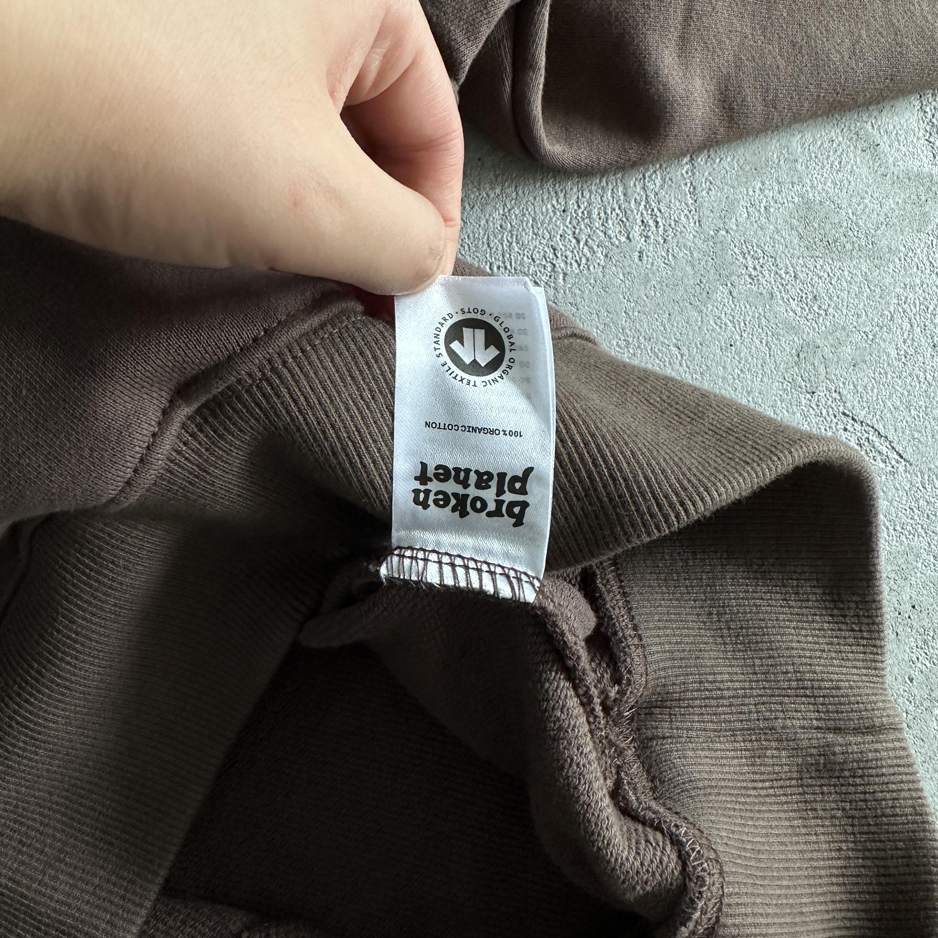 Broken P Granite Base Suit