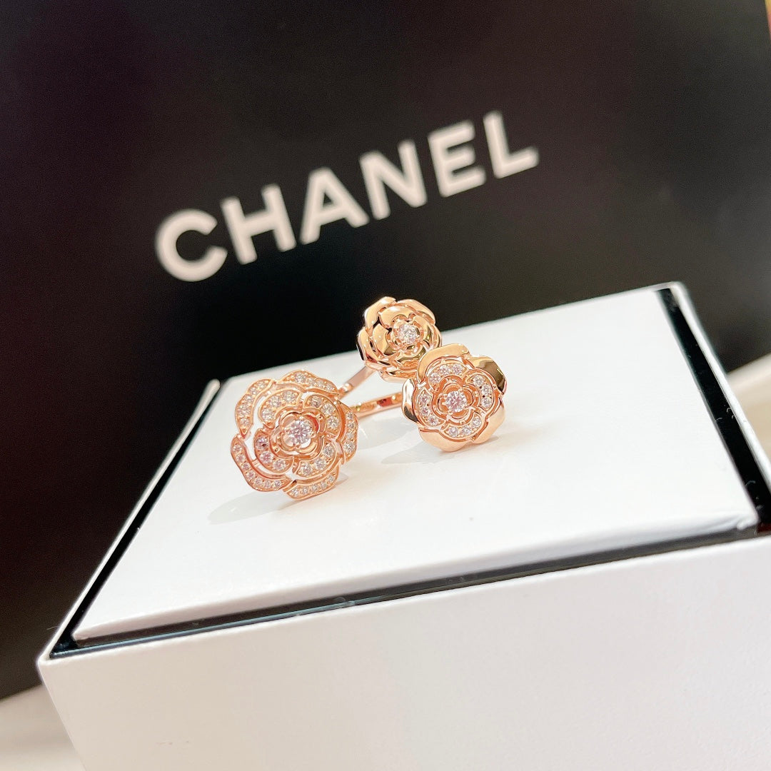 18K CC Extrait De Cam¨¦lia Ring